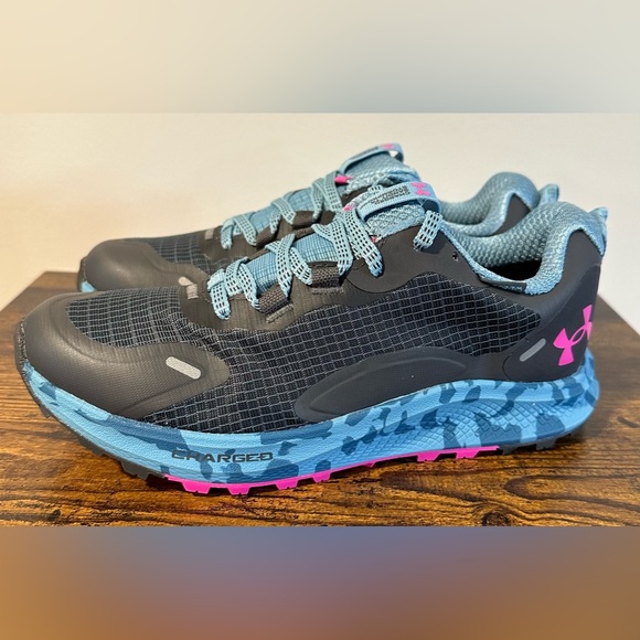Under Armour Women’s Charged Bandit 2 NWT Size 6.5 - Picture 1 of 9